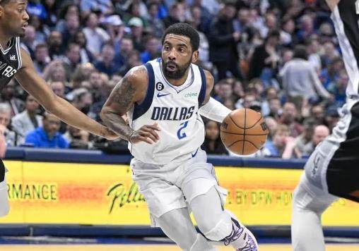 mk体育-未来两个月决定欧文续约前景 独行侠尚未给出保证