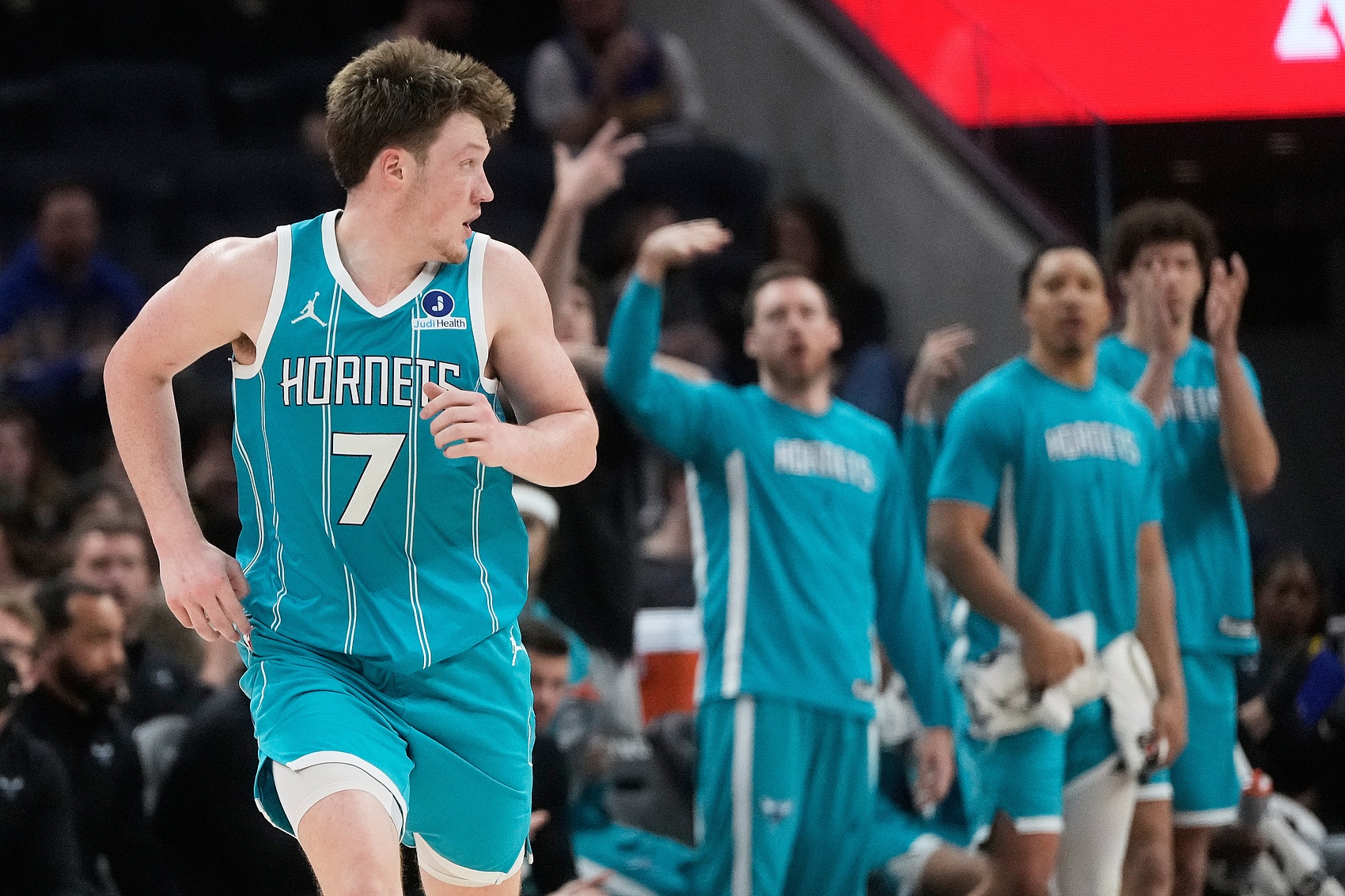 mk体育官网-【菜鸟】杨瀚森DNP 克尼佩尔12分8板6助2断 乐福14投11分三分7中1