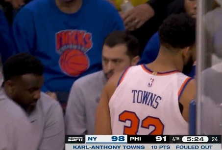 mk体育app-大举反击！恩比德强攻打成2+1率队轰出11-0 并造成唐斯6犯离场